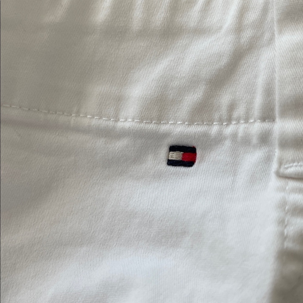 2 Tommy Hilfiger Capri pants size 4 white and khaki tan - Picture 11 of 16